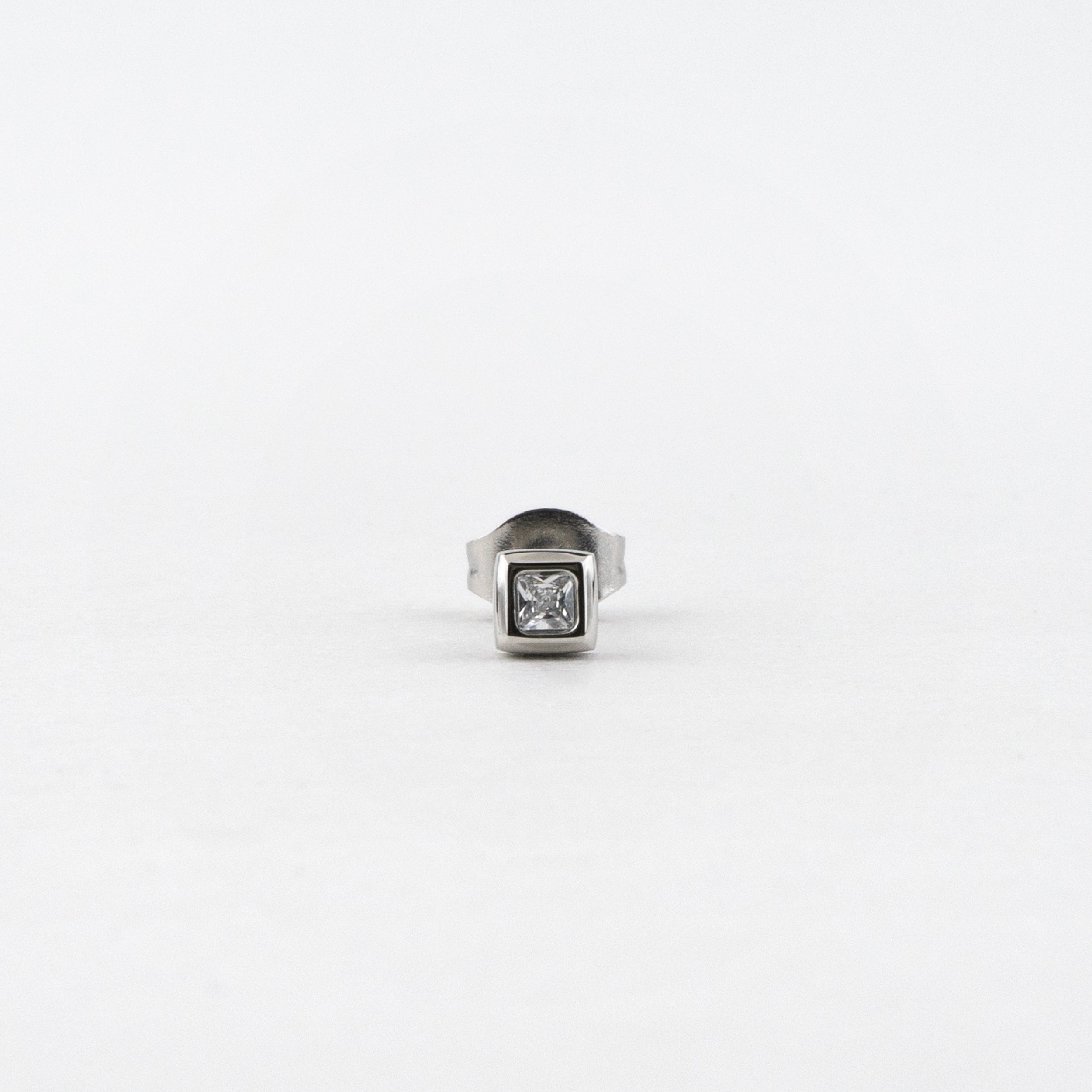 CZ PIERCE ステンレス キュービックジルコニアピアス PIE0805 – PLUG