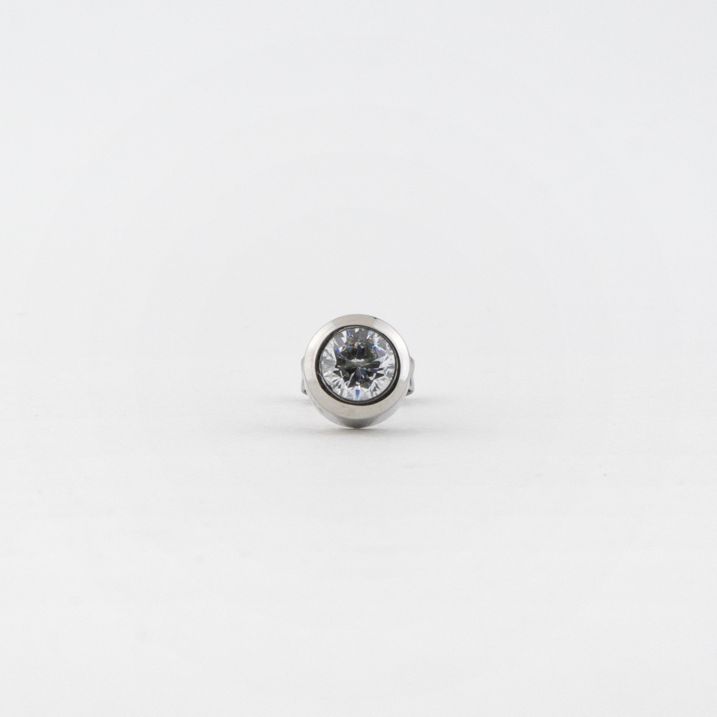 【e.m. イーエム ピアス シルバー キュービックジルコニア】 CZ PIERCE ステンレス キュービックジルコニアピアス PIE0806 – PLUG
